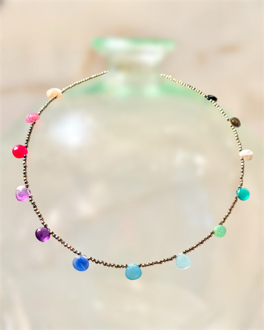 Girocollo con gocce arcobaleno 🌈