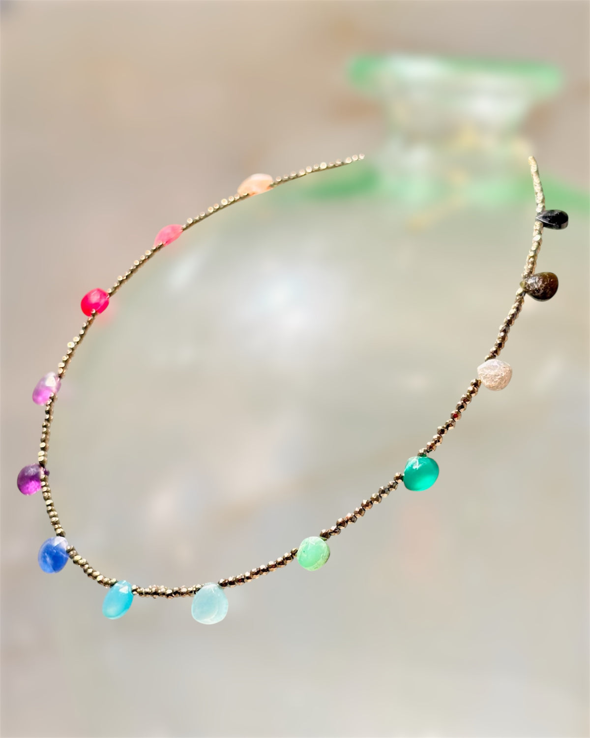 Girocollo con gocce arcobaleno 🌈